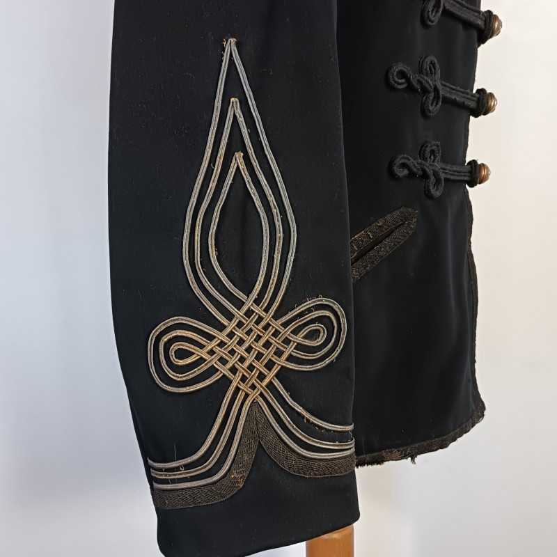 VESTE DOLMAN D'UNIFORME D'UN CAPITAINE DU 214 ème REGIMENT D'INFANTERIE 1914